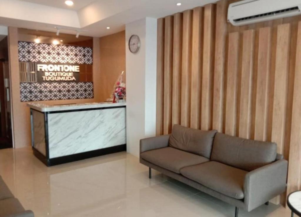 Готель Front One Boutique Tugu Muda Семаранг Екстер'єр фото